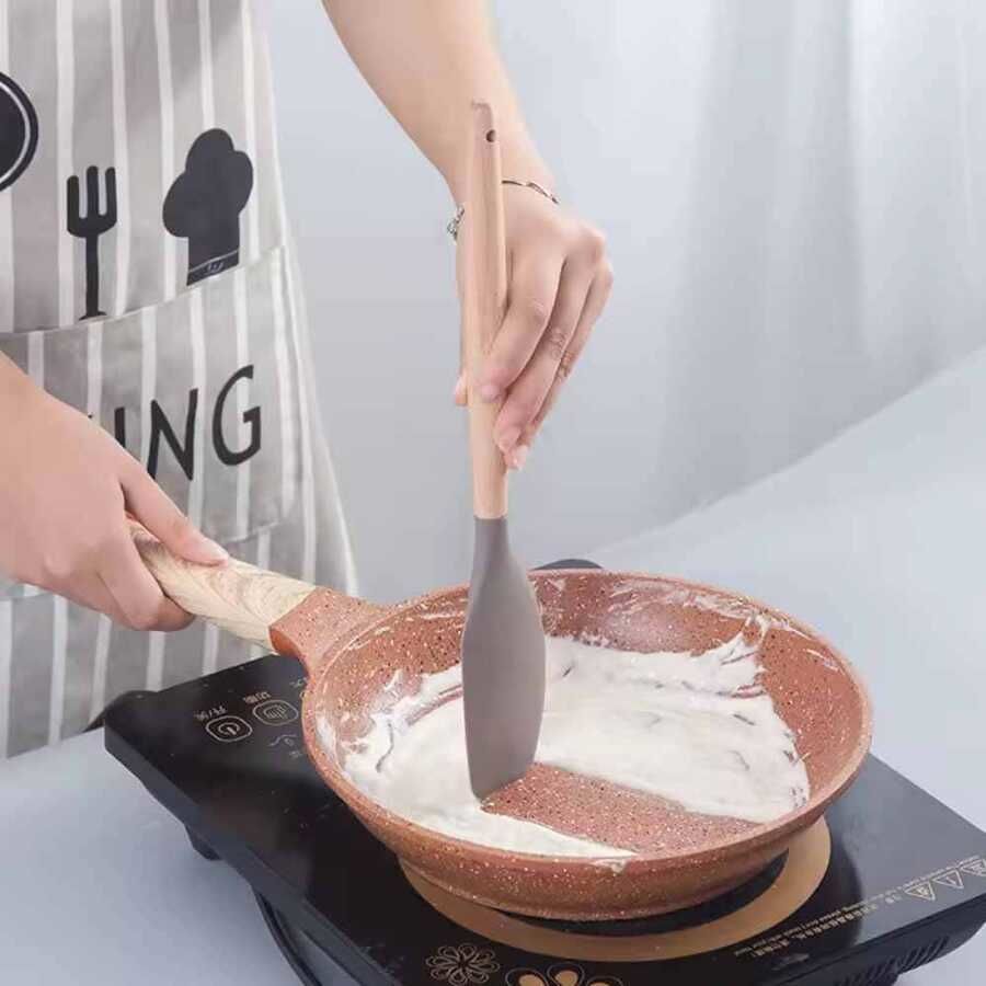 Lia Silikon Sıyırma Spatula Ahşap Sap 31,5 cm